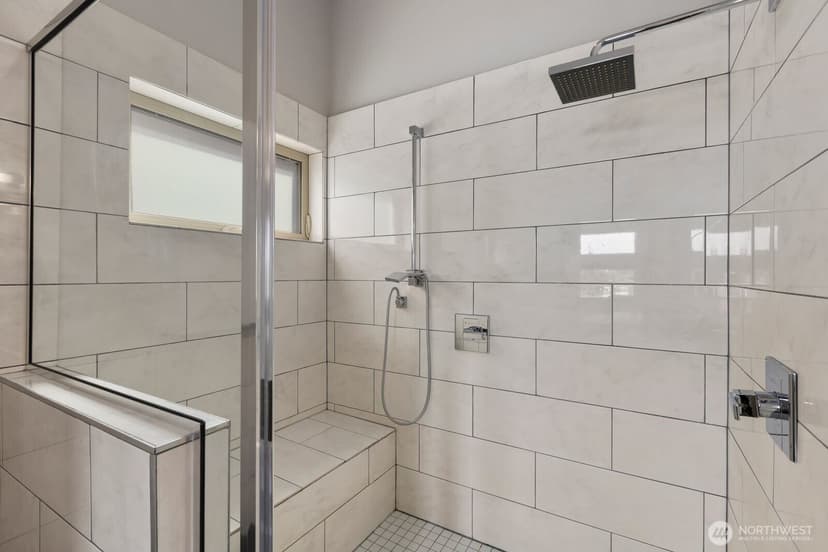 Property photo for 1536 Sturgus Avenue S, Seattle photo 17