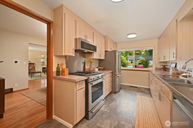 Property photo for 9823 41st Avenue SW, Seattle photo 5
