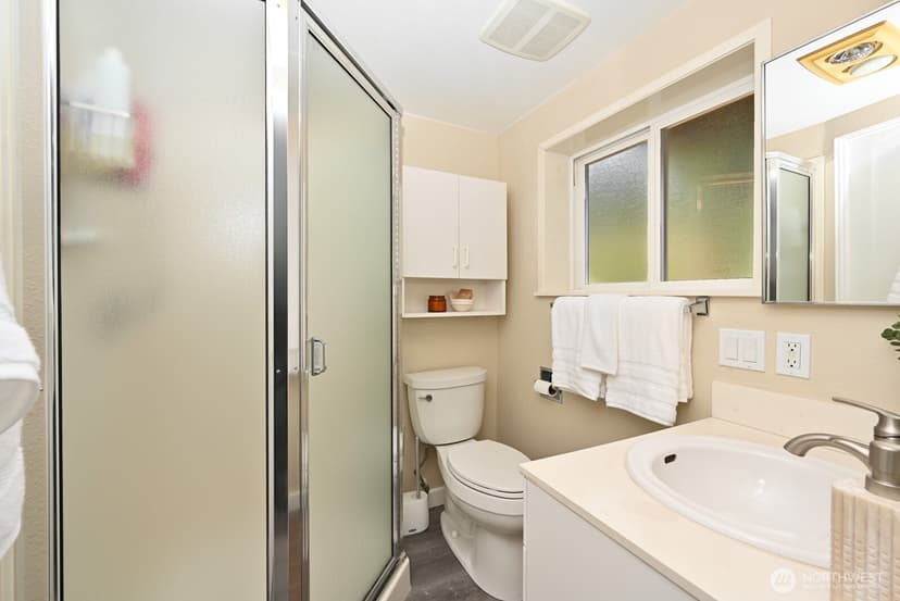 Property photo for 9823 41st Avenue SW, Seattle photo 17