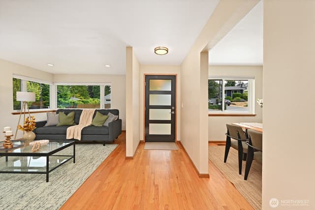 Property photo for 9823 41st Avenue SW, Seattle photo 3