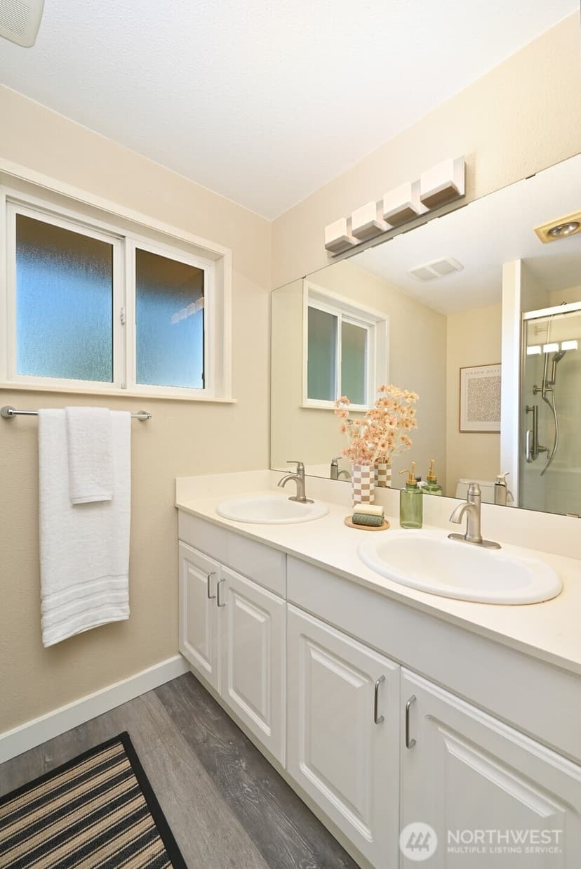 Property photo for 9823 41st Avenue SW, Seattle photo 8