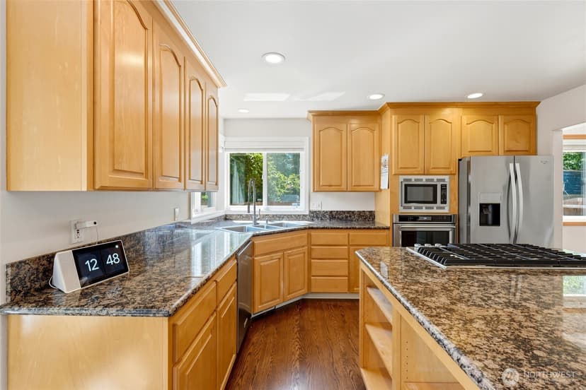 Property photo for 1615 Russell Road, Snohomish photo 14