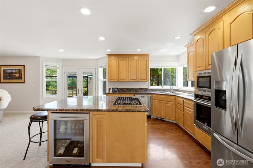 Property photo for 1615 Russell Road, Snohomish photo 12