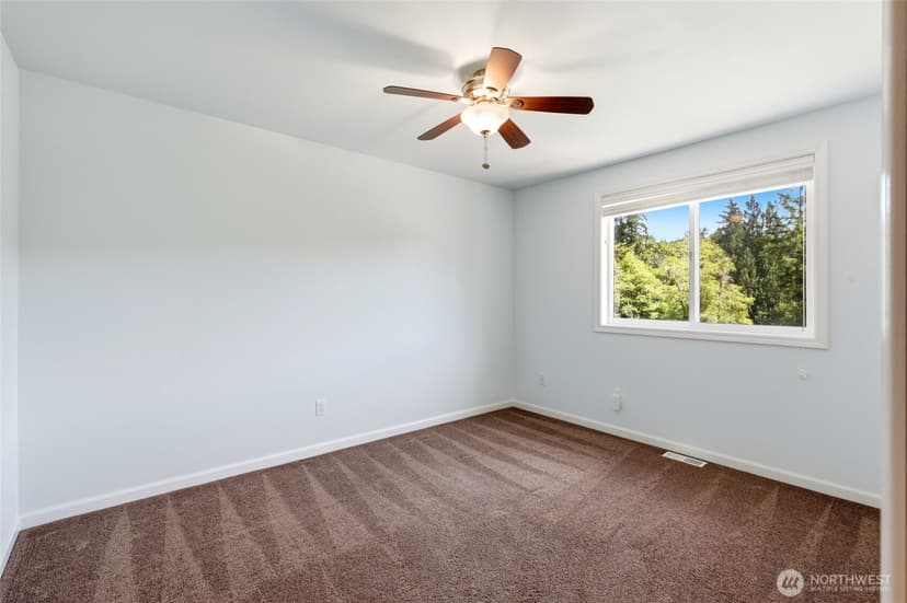Property photo for 1615 Russell Road, Snohomish photo 23