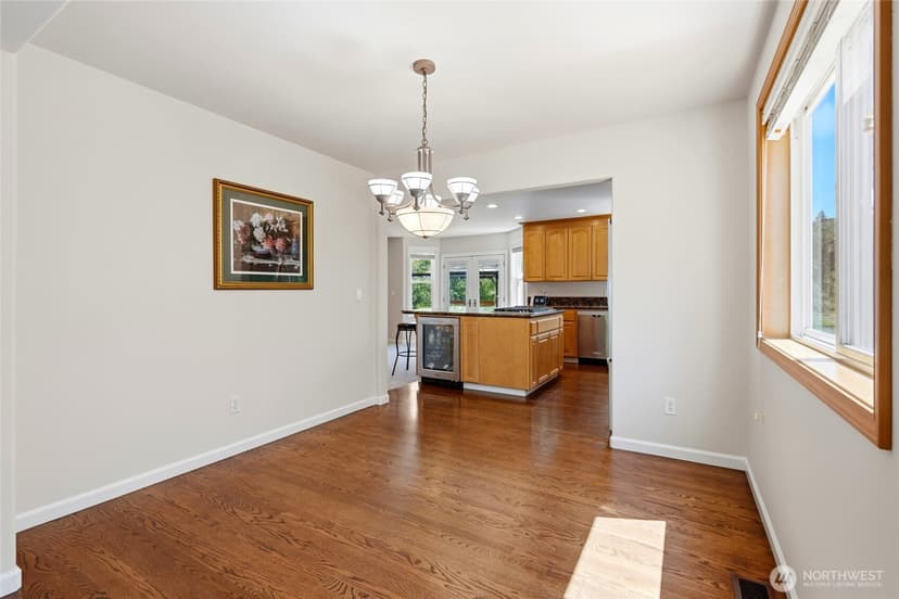 Property photo for 1615 Russell Road, Snohomish photo 11