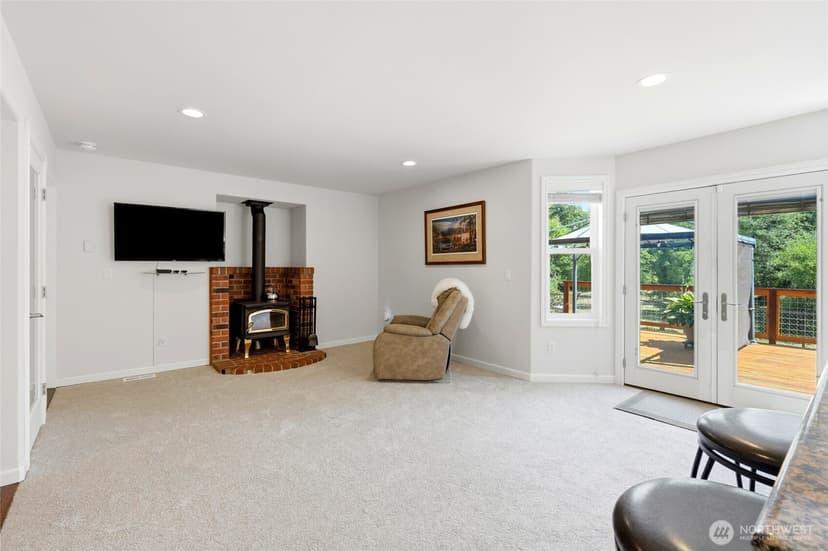 Property photo for 1615 Russell Road, Snohomish photo 17