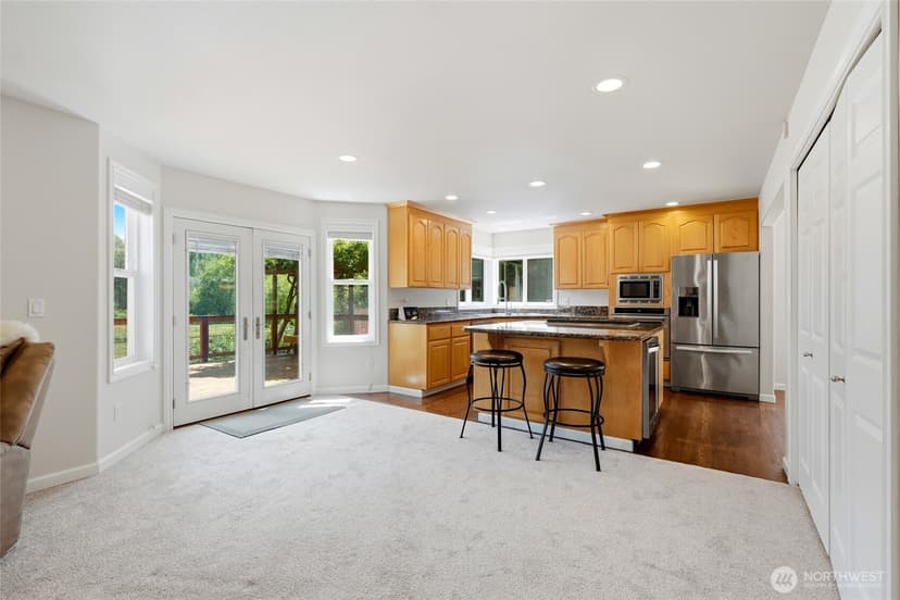 Property photo for 1615 Russell Road, Snohomish photo 15
