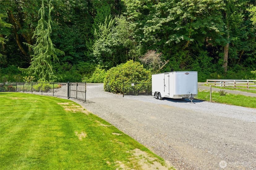 Property photo for 1615 Russell Road, Snohomish photo 38