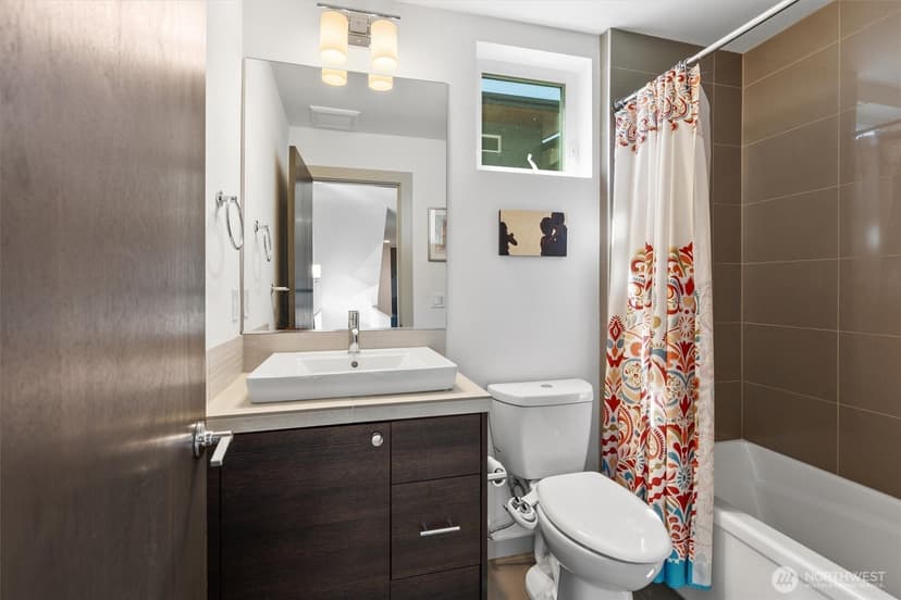 Property photo for 7016 California Avenue SW #E, Seattle photo 17