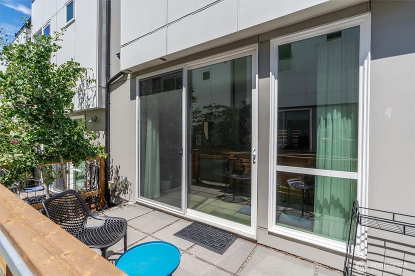 Property photo for 7016 California Avenue SW #E, Seattle photo 12