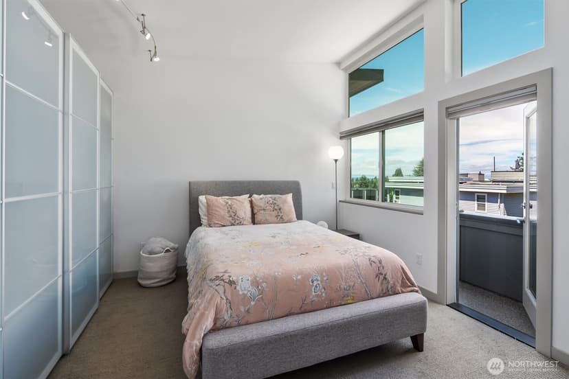 Property photo for 7016 California Avenue SW #E, Seattle photo 18