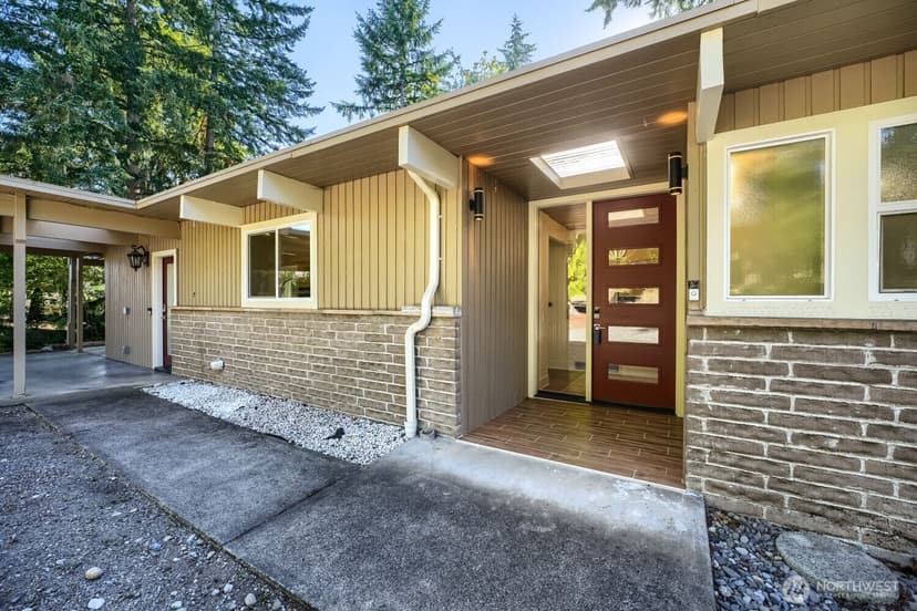 Property photo for 2130 140th Place SE, Bellevue