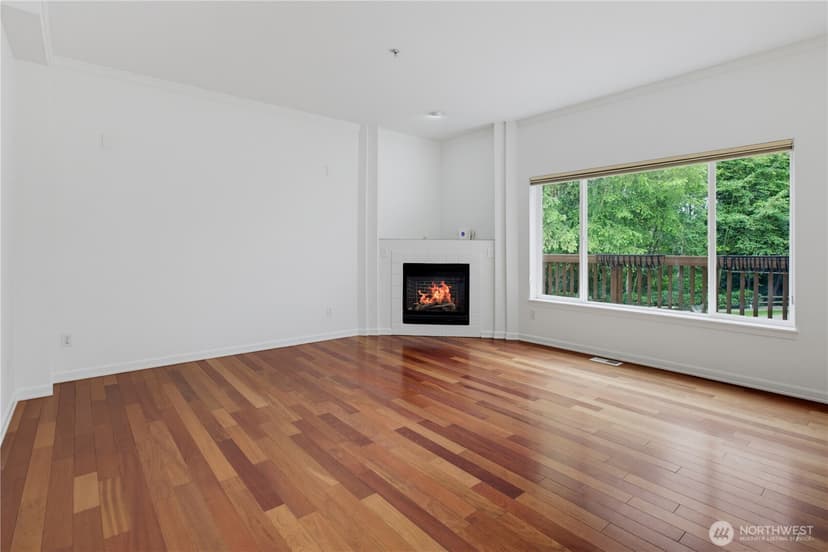 Property photo for 9729 26th Avenue SW #404, Seattle photo 4