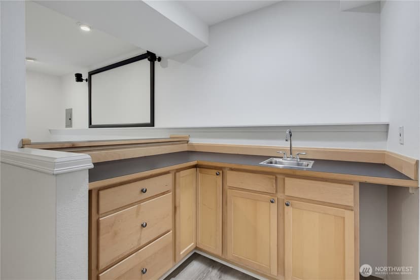 Property photo for 9729 26th Avenue SW #404, Seattle photo 33