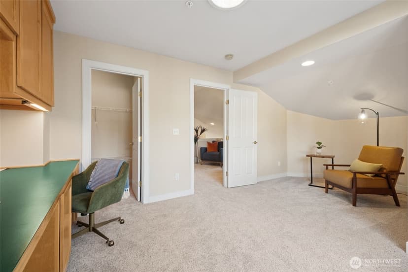 Property photo for 120 Newport Way NW #16, Issaquah photo 26