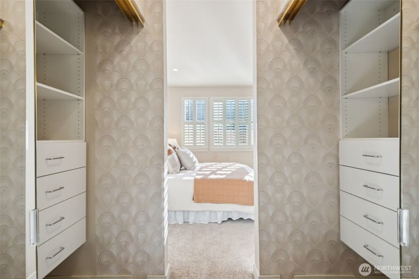 Property photo for 120 Newport Way NW #16, Issaquah photo 17