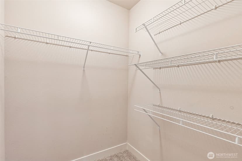 Property photo for 120 Newport Way NW #16, Issaquah photo 23