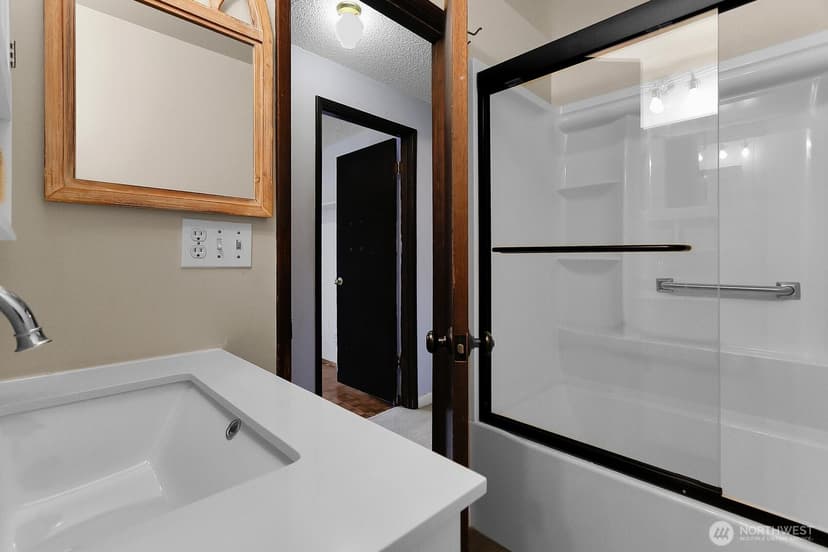 Property photo for 3244 224th Place SW, Brier photo 13