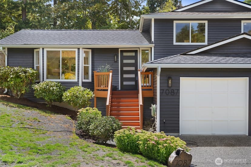 Property photo for 7087 45th Avenue W, Mukilteo photo 2