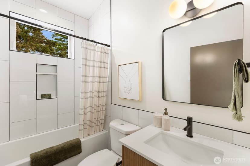 Property photo for 3307 S Hanford Street, Seattle photo 16