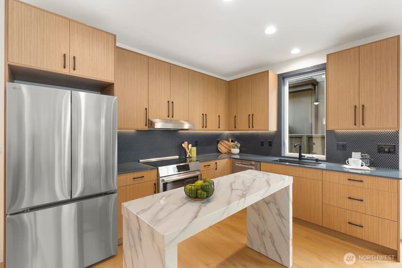 Property photo for 3307 S Hanford Street, Seattle photo 6