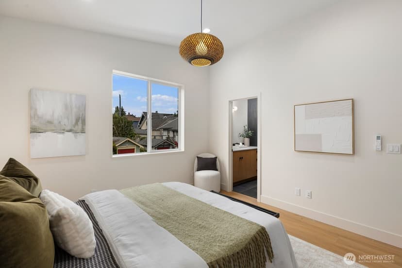 Property photo for 3307 S Hanford Street, Seattle photo 11