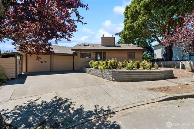 Property photo for 2610 NE 5th Court, Renton
