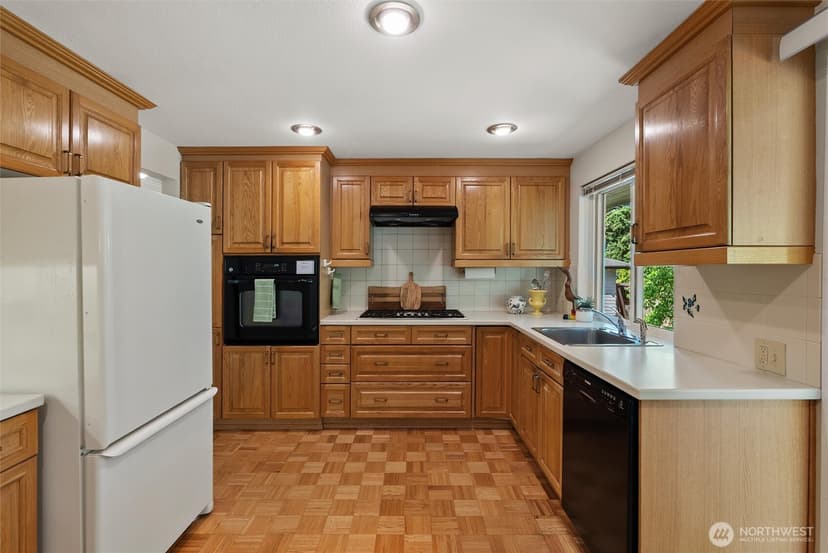 Property photo for 1036 146th Avenue SE, Bellevue photo 12