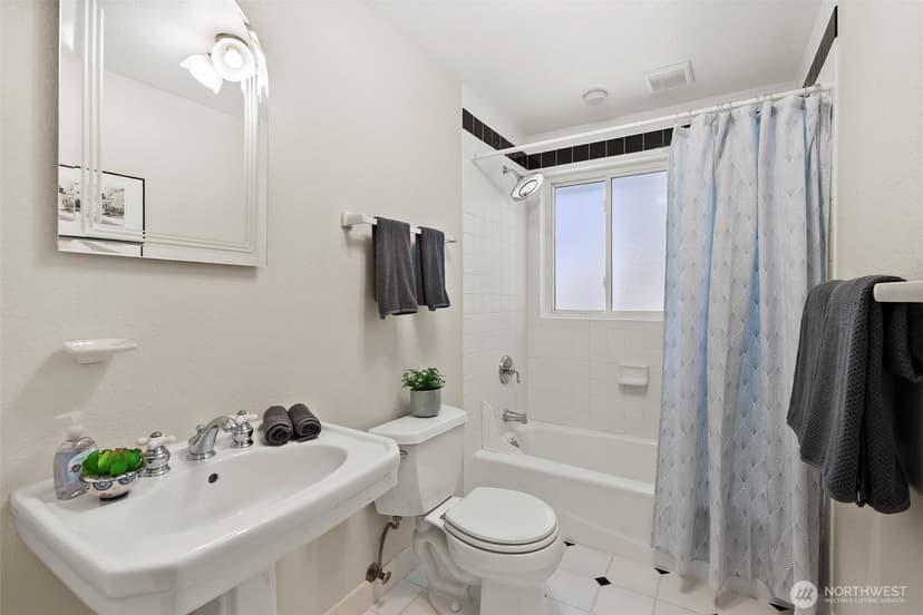 Property photo for 1036 146th Avenue SE, Bellevue photo 25