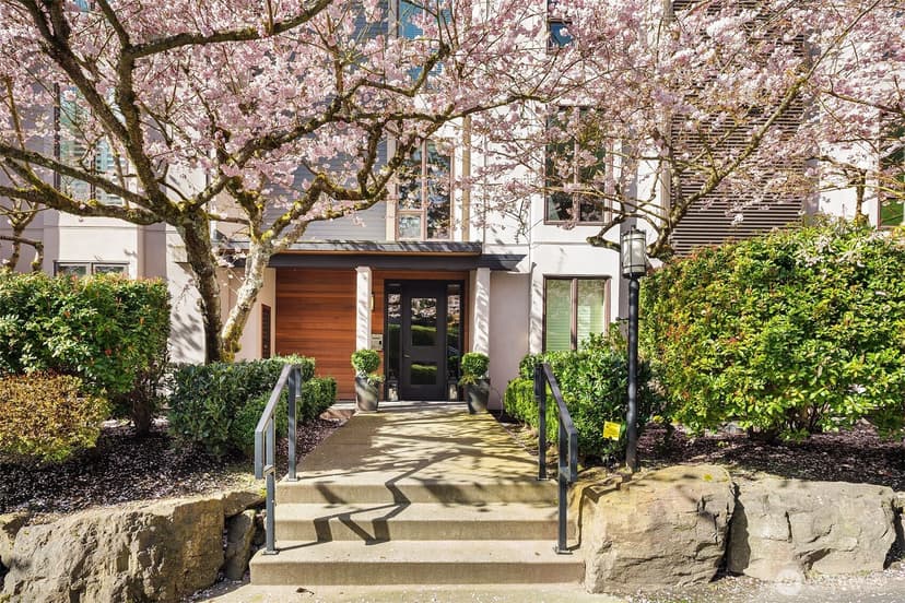 Property photo for 101 101st Avenue SE #301A, Bellevue photo 3