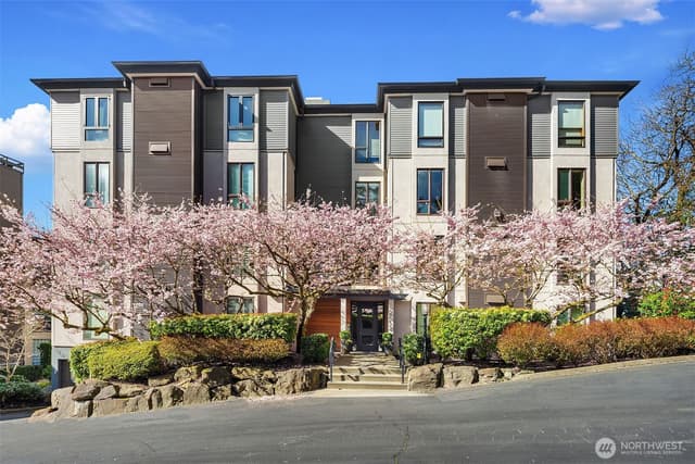 Property photo for 101 101st Avenue SE #301A, Bellevue photo 2