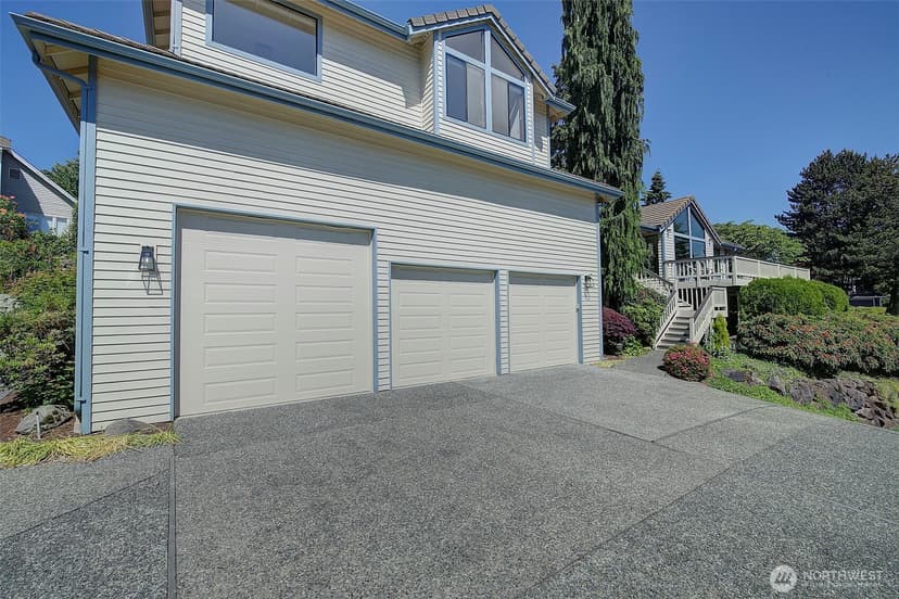 Property photo for 8211 128th Avenue SE, Newcastle photo 36