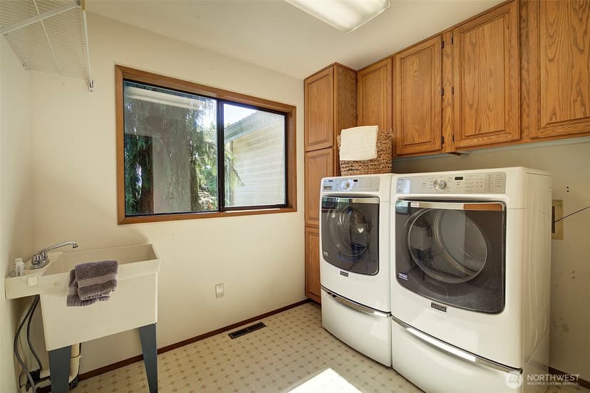 Property photo for 8211 128th Avenue SE, Newcastle photo 29