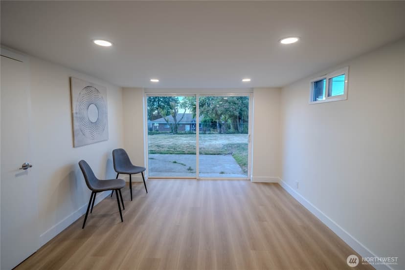 Property photo for 7716 S Mission Drive, Seattle photo 33
