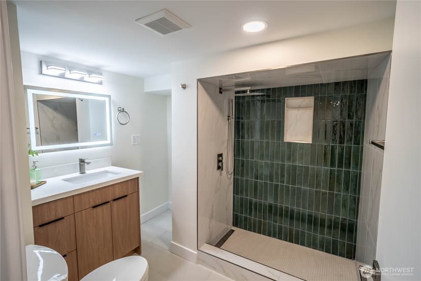 Property photo for 7716 S Mission Drive, Seattle photo 26