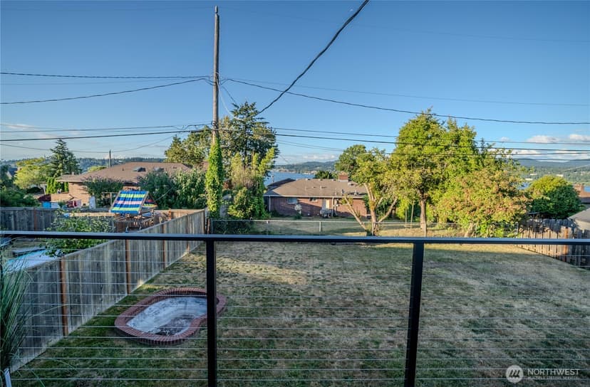 Property photo for 7716 S Mission Drive, Seattle photo 13