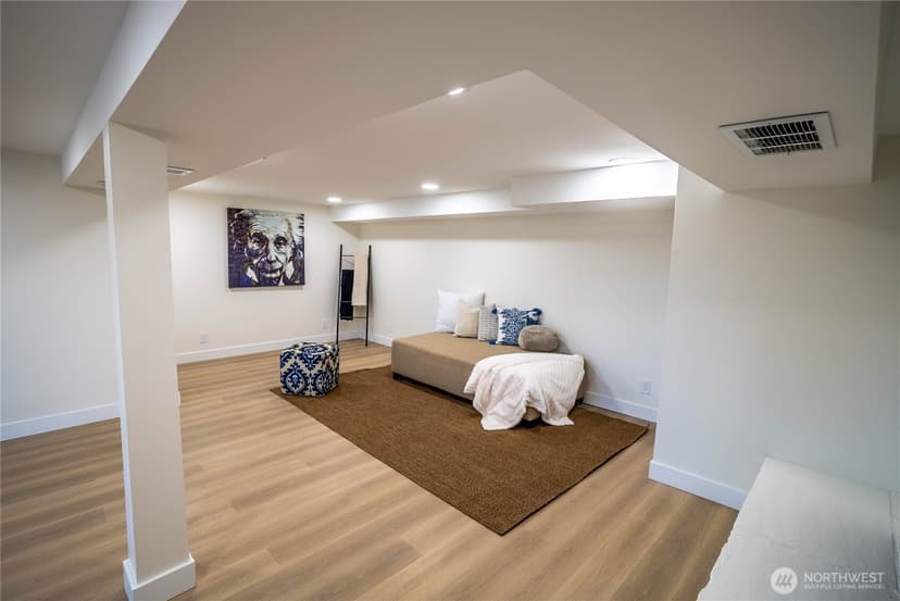 Property photo for 7716 S Mission Drive, Seattle photo 25