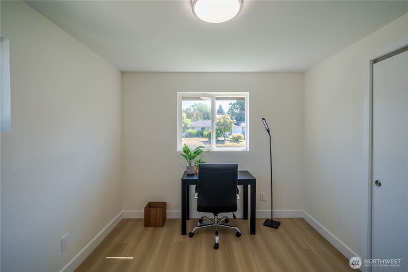 Property photo for 7716 S Mission Drive, Seattle photo 21