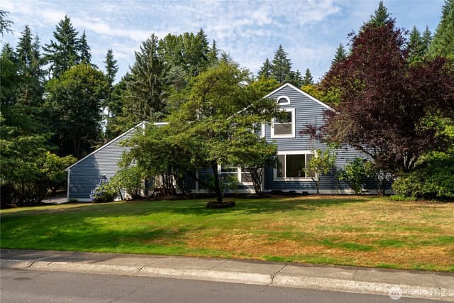 Property photo for 11701 NE 105th Lane, Kirkland photo 2