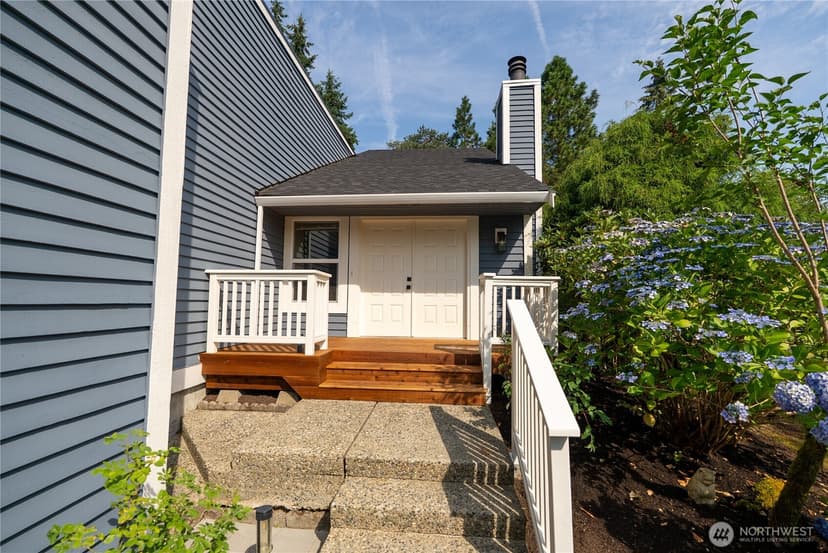 Property photo for 11701 NE 105th Lane, Kirkland photo 5