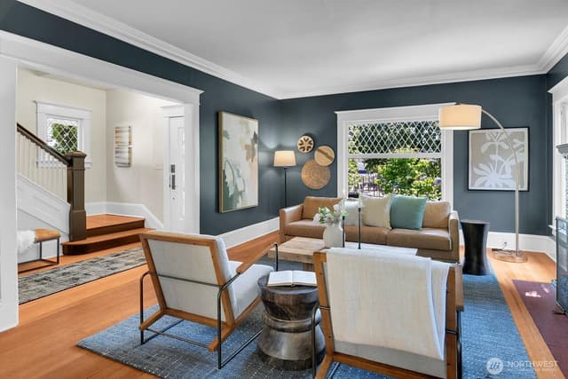 Property photo for 1229 18th Avenue E, Seattle photo 3