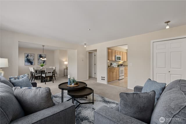 Property photo for 4437 Providence Point Place SE #2631, Issaquah photo 5