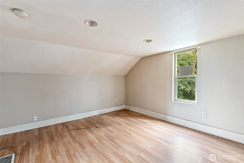 Property photo for 2371 S Yakima Avenue, Tacoma photo 9