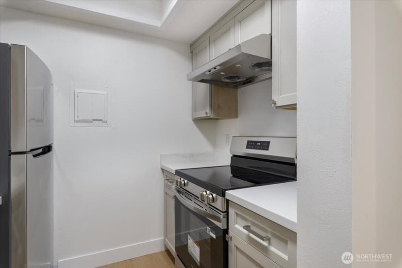 Property photo for 14600 NE 32nd Street #I15, Bellevue photo 9