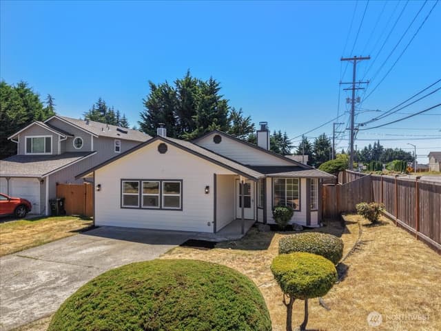Property photo for 4902 33rd Street Ct NE, Tacoma photo 2