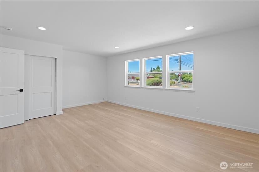 Property photo for 4902 33rd Street Ct NE, Tacoma photo 27