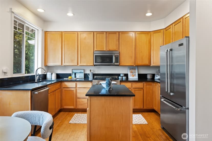 Property photo for 12140 NE 24th Street #102, Bellevue photo 9