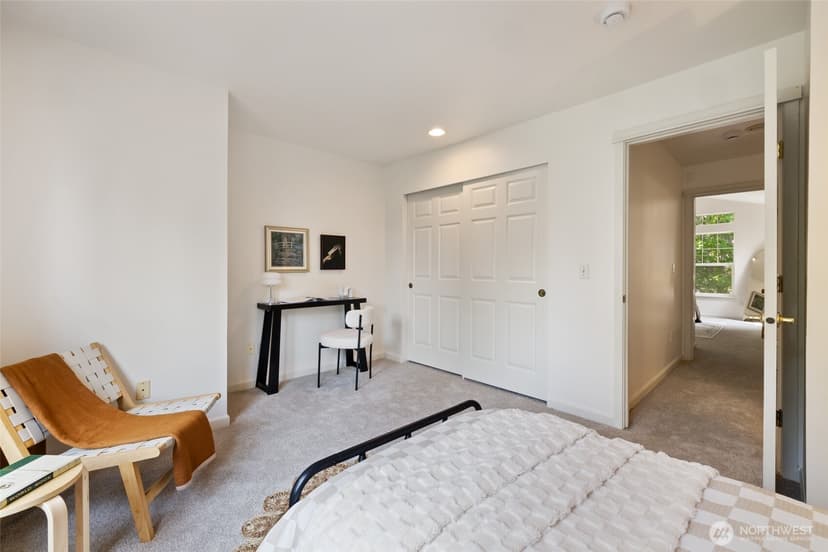 Property photo for 12140 NE 24th Street #102, Bellevue photo 17