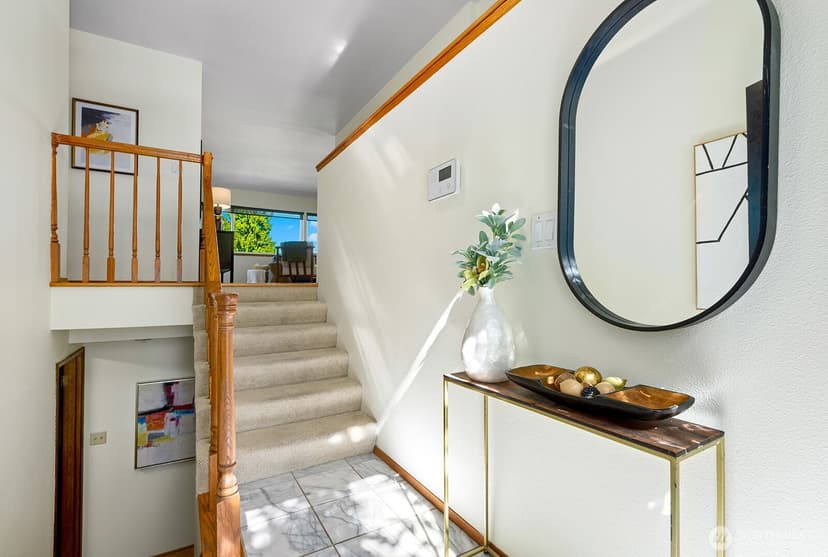 Property photo for 6531 37th Avenue SW, Seattle photo 3
