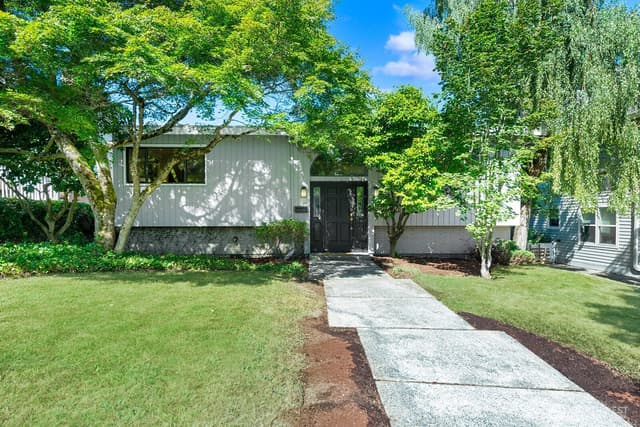 Property photo for 6531 37th Avenue SW, Seattle photo 2